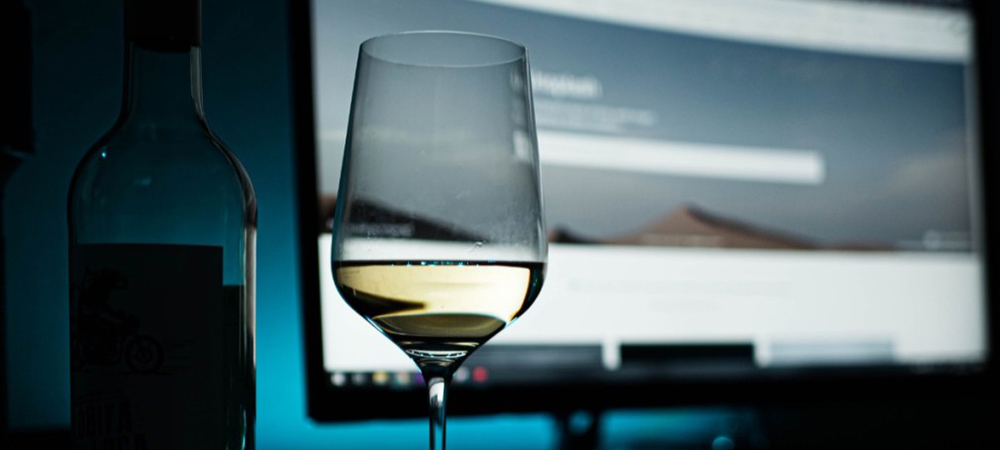 Blog wine laptop